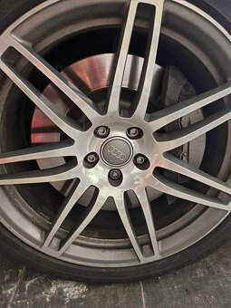 Audi s8 v10 sběratelský kousek - 17