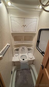 Prodám Karavan Hobby ,10 EXCLUSIVE .440 Speciální - 17