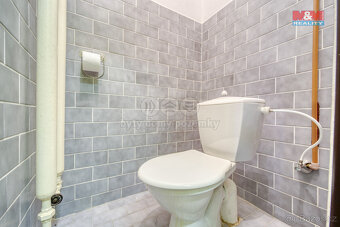 Prodej výrobního objektu, 2050 m², Přeštice, ul. Jungmannova - 17
