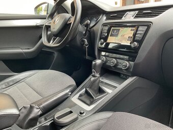 Škoda Octavia combi 3 STYLE 6kvalt 2016/ 2.0ldiesel/Navi Alu - 17