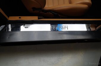 Ferrari 348 TS z roku 1990 - 17