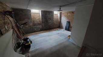 Exkluzivně cihl. OV 2+kk, id. 1/3 na RD, Slovinská, Brno - 17
