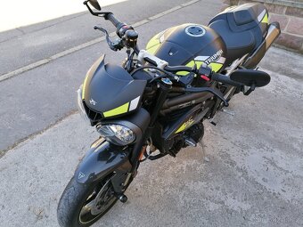 TRIUMPH Speed Triple RS 1050 - 17