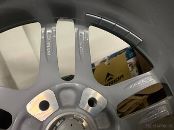 Komplet original nove alu kola Porsche Cayenne R19 Touareg - 17