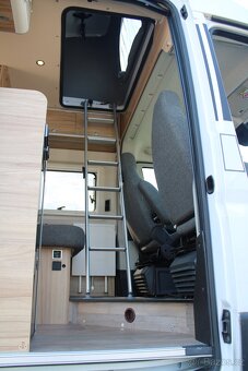 Hymer Yosemite 2021 - obytný vůz - 17