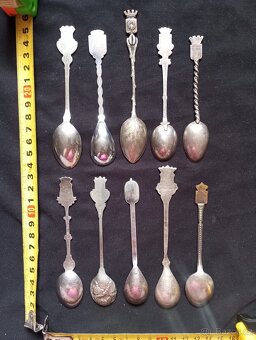 Sběratelské lžičky, vidličky, nože - celkem 106 ks - 17