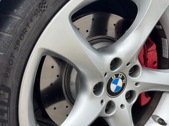 BMW E92 335i Manuál - 17