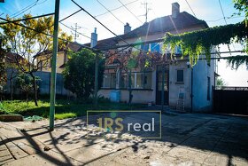 Prodej rodinného domu 7+1, Velké Pavlovice, pozemek 2708 m2, - 17