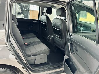 VW Touran III 1.6TDI/81Kw/2016/7-MÍST/1.MAJITEL/HEZKÝ STAV - 17