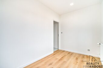 Byt po rekonstrukci o dispozici 2+kk s balkónem na ul. Vietn - 17