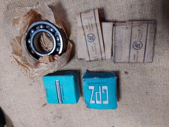 Ložiska do motoru převodovky diferenciálů těsnění gufero - 17