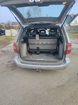 Chrysler Grand Voyager - 17