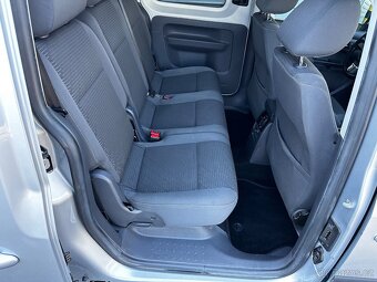 Maxi 2.0tdi 103kw DSG 7-míst, 253000km, Webasto na DO - 17
