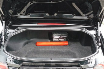 MAZDA MX5 NC 1.8i 16v, 93kW, KLIMA, ESP, ALU. - 17