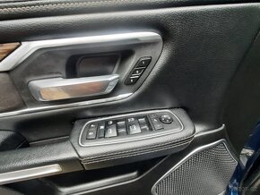 Dodge RAM rv 2020 5.7 Hemi 4x4 novy model LATARAMIE - 17