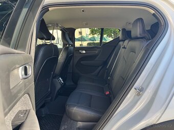 Volvo XC40 D4 Inscription/140 kW/4x4/automat/DPH/ČR/84 tkm - 17