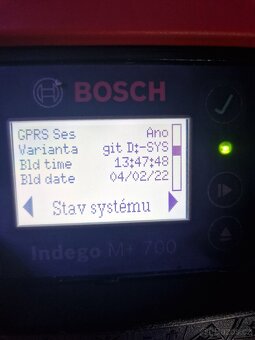 Robotická sekačka BOSCH  Indego M+ 700 - 17