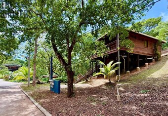 2BD&2BT Wooden Bungalow Diamond Hill Resort, Roatan - 17