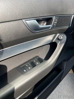 Prodám Audi A6 C6 quattro r.v.2011 2.7tdi V6 140kw webasto - 17