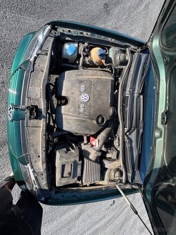 VW Bora variant 1.6 benzín 74kw (automat) - 17