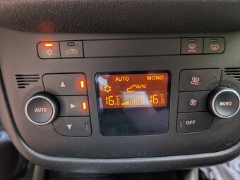Fiat Punto Evo Abarth 132 kW 1.4 multiair - 17