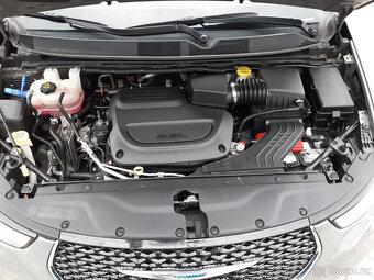 Chrysler Pacifica 3,6L V6 , kůže, radar, 2022 REZERVACE - 17