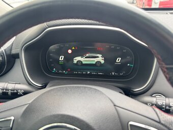 MG EHS PHEV Luxury 1.5 190kW AUT. 75tkm Panorama Kam 360° - 17