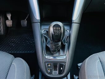 OPEL ZAFIRA TOURER 1.6CDTi MANUÁL LED KAMERA VÝHŘEV SERVISKA - 17