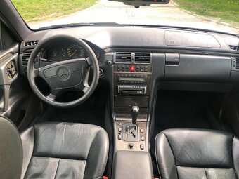 Mercedes Benz W210 E420 V8 - 17