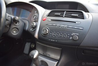 Honda Civic 2.2 I-CDTi/2011/MANUÁL/KŮŽE/AC - 17