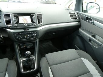 Volkswagen Sharan 2.0 TDi 103kW Life,2xkola,serviska - 17
