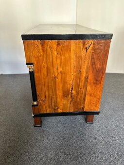 Komoda biedermeier hezký model. - 17