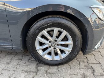 VW Passat B8 2.0 TDI 110kW DSG Tažné Webasto Navi Kamera ACC - 17
