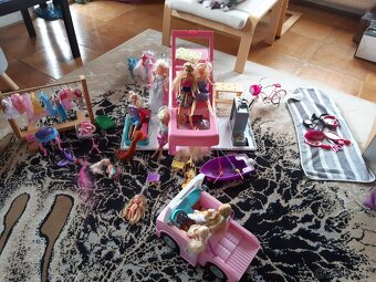 Barbie karavan a spousta doplňků - 17