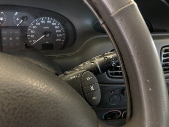 RENAULT SCENIC 1.6 16V - 17