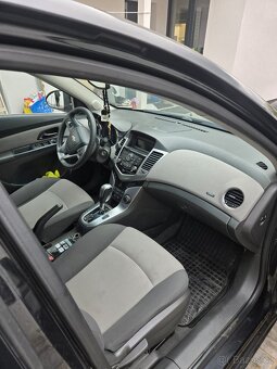Chevrolet cruzo automat - 17