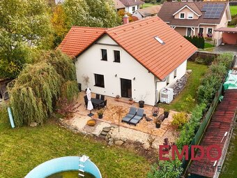 Prodej domu 196 m² s pozemkem 994 m² - 17