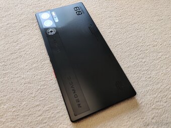 ZTE Nubia Redmagic 9 Pro. 12gb+12gb//256gb. Čierna metalíza. - 17