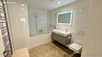 Prodej rodinného domu 203 m², pozemek 344 m² Prašnice, Brno - 17