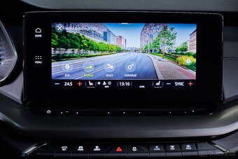 Škoda Octavia 2.0TDI 110kW, automat, DPH - 17
