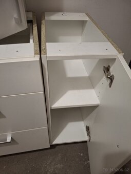 Kuchyňská linka se spotřebiči - 17