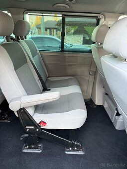 Volkswagen Transporter Caravelle T5.1 Long - 17