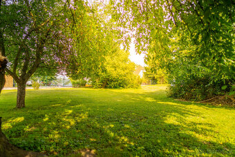 Dům s neuvěřitelnou atmosféru v klidné části Úval - 17