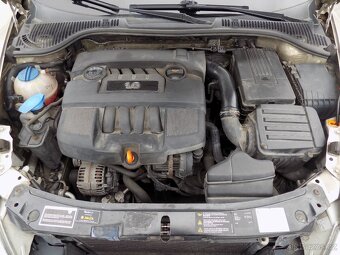 Škoda Octavia 1.6i 75 KW ČR, 2 sady kol - 17