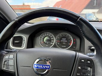 Volvo V60 1.6i (110kw) combi - tažné - servis jen VOLVO - 17