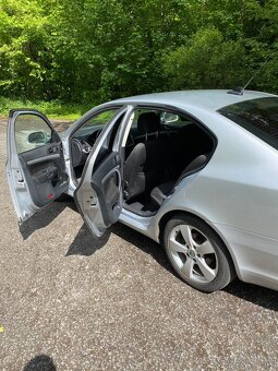 Škoda Octava II 2.0 TDI ( 103kW)  - 2012 v plné výbavě - 17