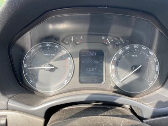 Skoda octavia 2 1.9  tdi 77kw - 17
