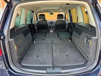 Volkswagen Sharan 2.0TDI Highline 4MOTION Webasto 103kW M6 - 17