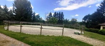 Nabízíme  k prodeji jezdecký areál s halou, kolbištěm, výběh - 17
