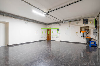 Vícegenerační samostatná vila 636m2, s pozemkem 2478m2, Koun - 17